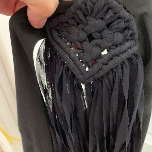 Easley Size Small beaded v neck dress with fringed shoulder detail - Picture 8 of 10